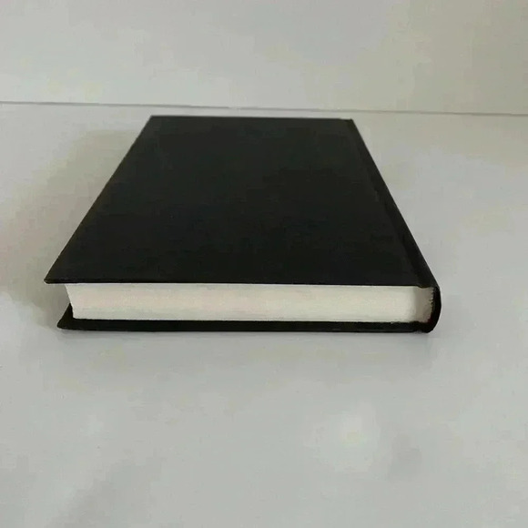 Danielle Steel Silent Honor - Picture 7 of 12